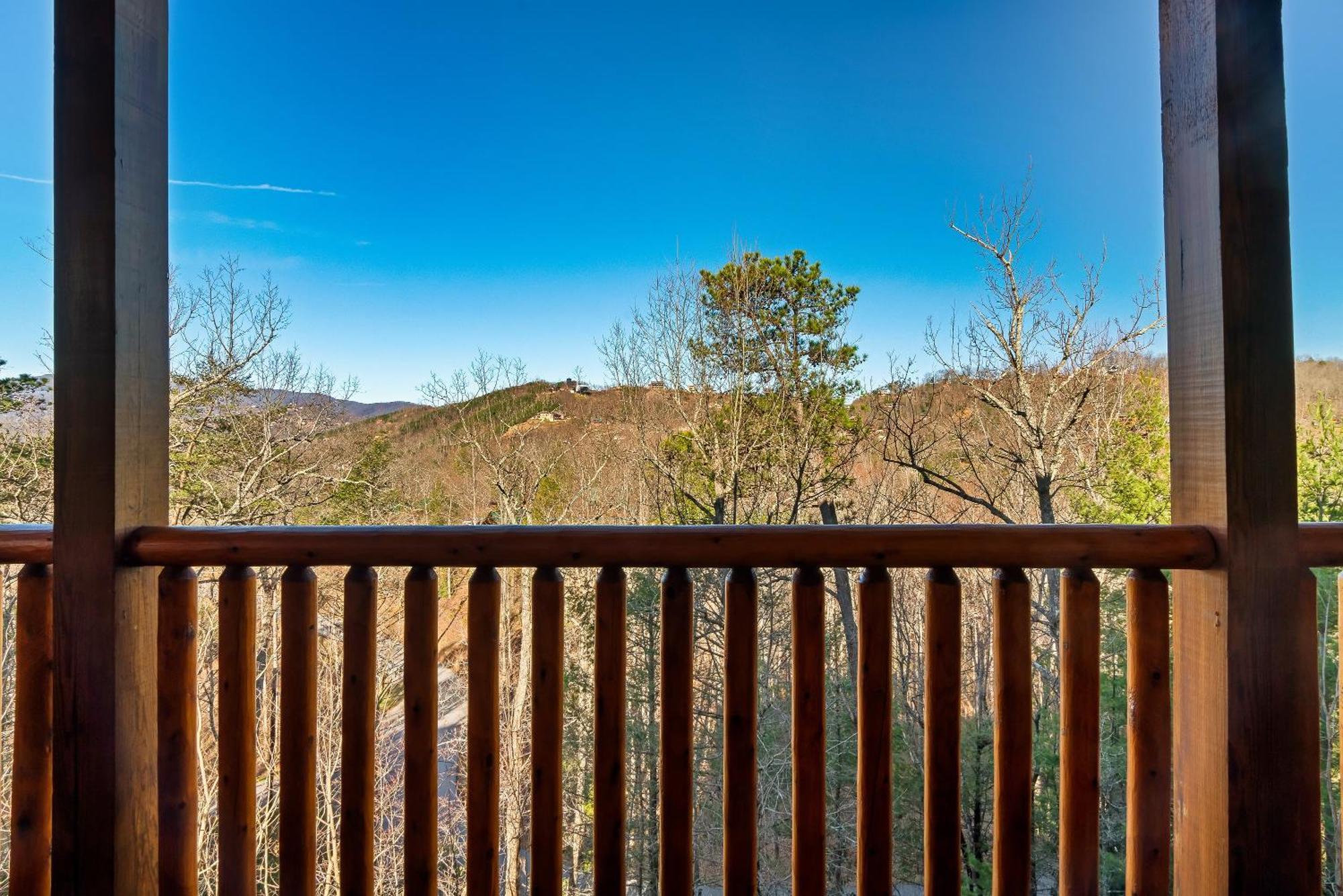 Full Equipped Cabin With A Pool And Game Room Smokies Views Gatlinburg Zewnętrze zdjęcie