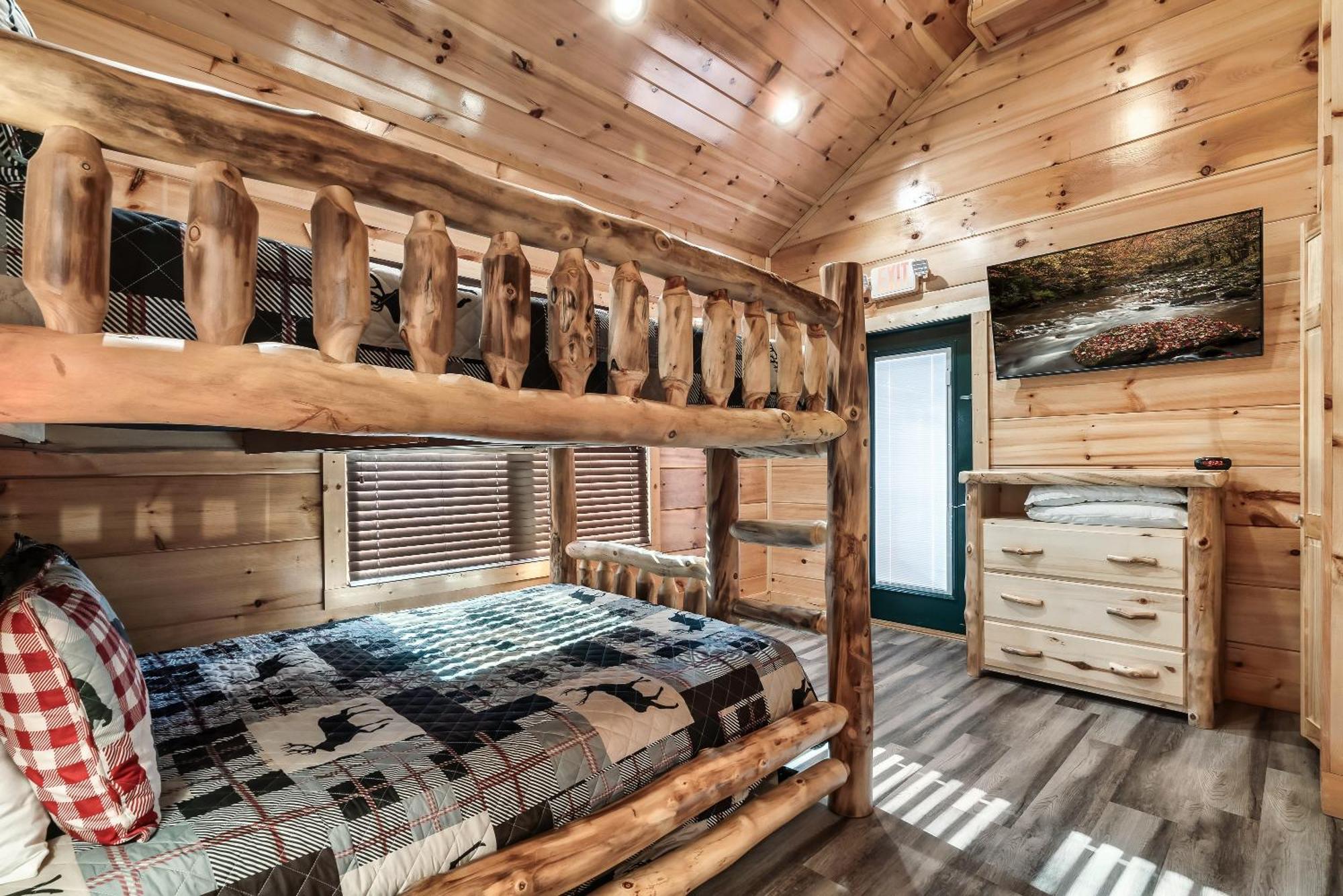Full Equipped Cabin With A Pool And Game Room Smokies Views Gatlinburg Zewnętrze zdjęcie