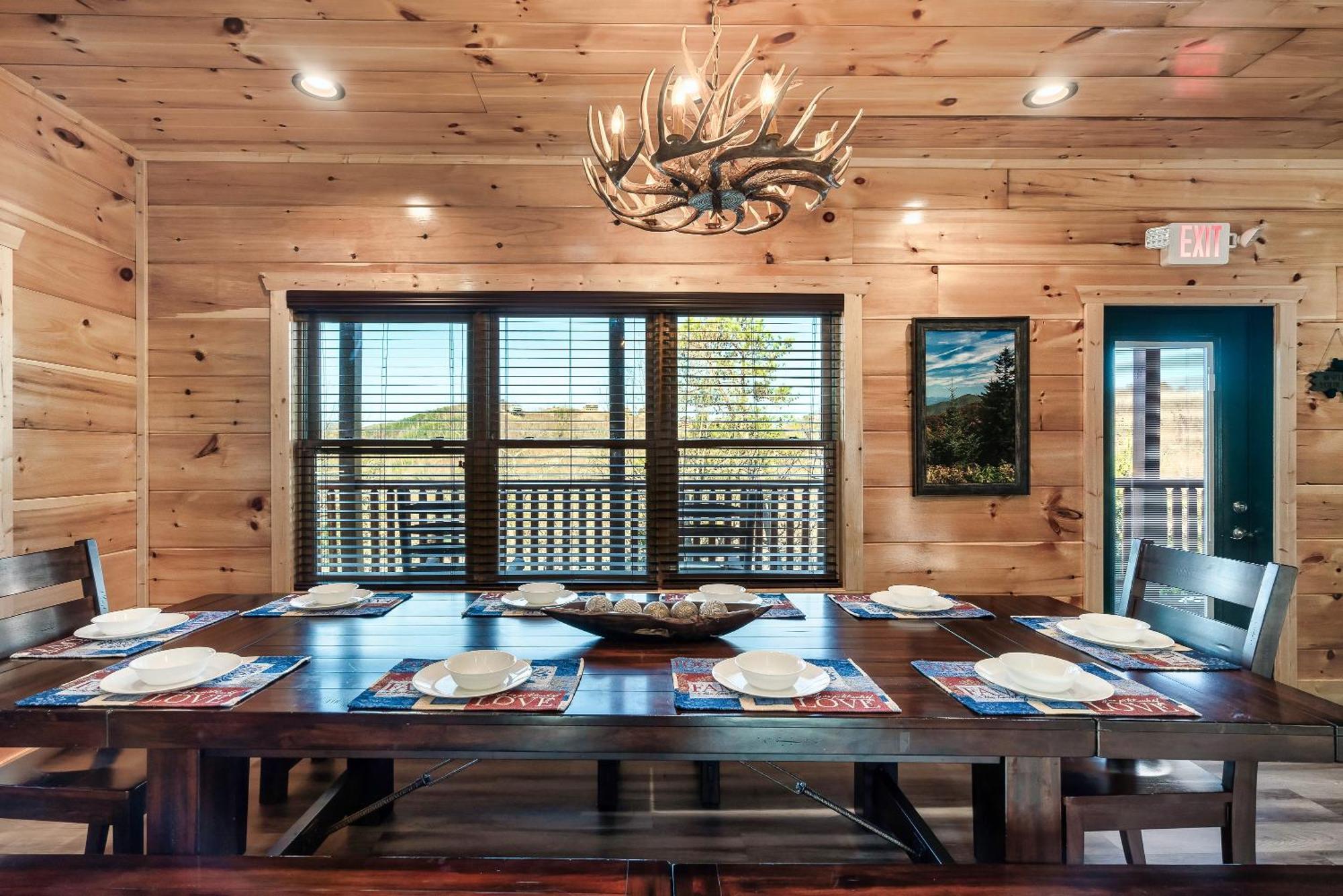 Full Equipped Cabin With A Pool And Game Room Smokies Views Gatlinburg Zewnętrze zdjęcie